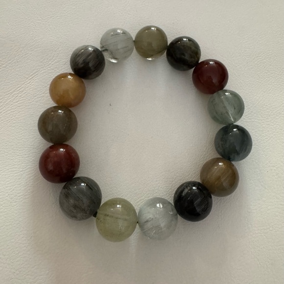 Large polished quartz beaded stretch bracelet - Picture 2 of 3